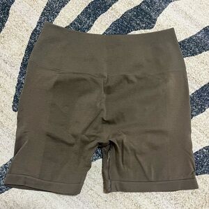 Alphalete Amplify Short